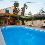 Antisin Villa *