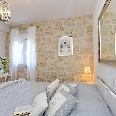 Antisin Villa Preko