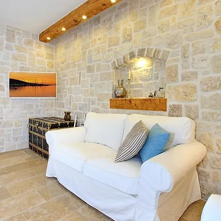 Antisin Villa