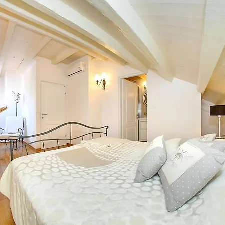 Antisin Villa Preko