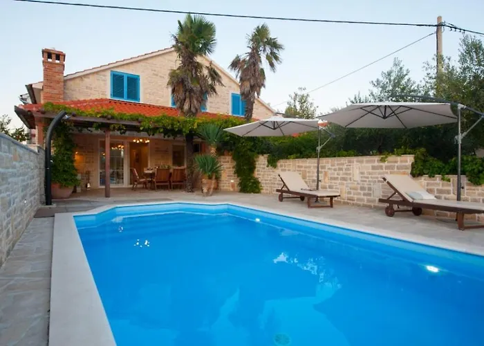 Antisin Вилла *